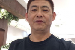 45岁男人图片生活照