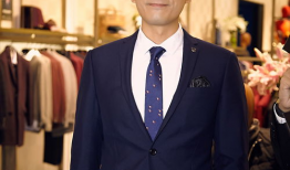 西装男人的生活照,西装男人的生活瞬间