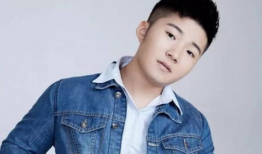 白小白背景资料,从平凡走向舞台的璀璨星光