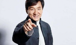 成龙娱乐圈人脉怎么样,娱乐圈人脉广泛，纵横影坛的社交高手