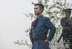 建军大业刘烨花絮,幕后温情瞬间